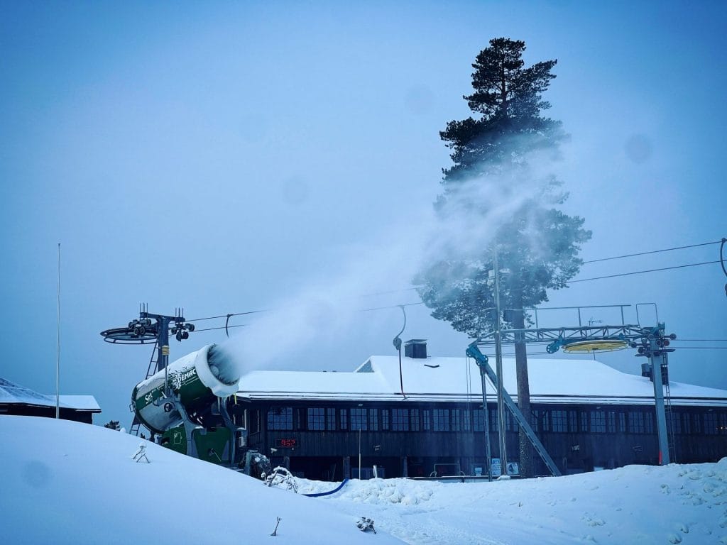 Riihivuori lumetus lisää rinteitä aukeaa